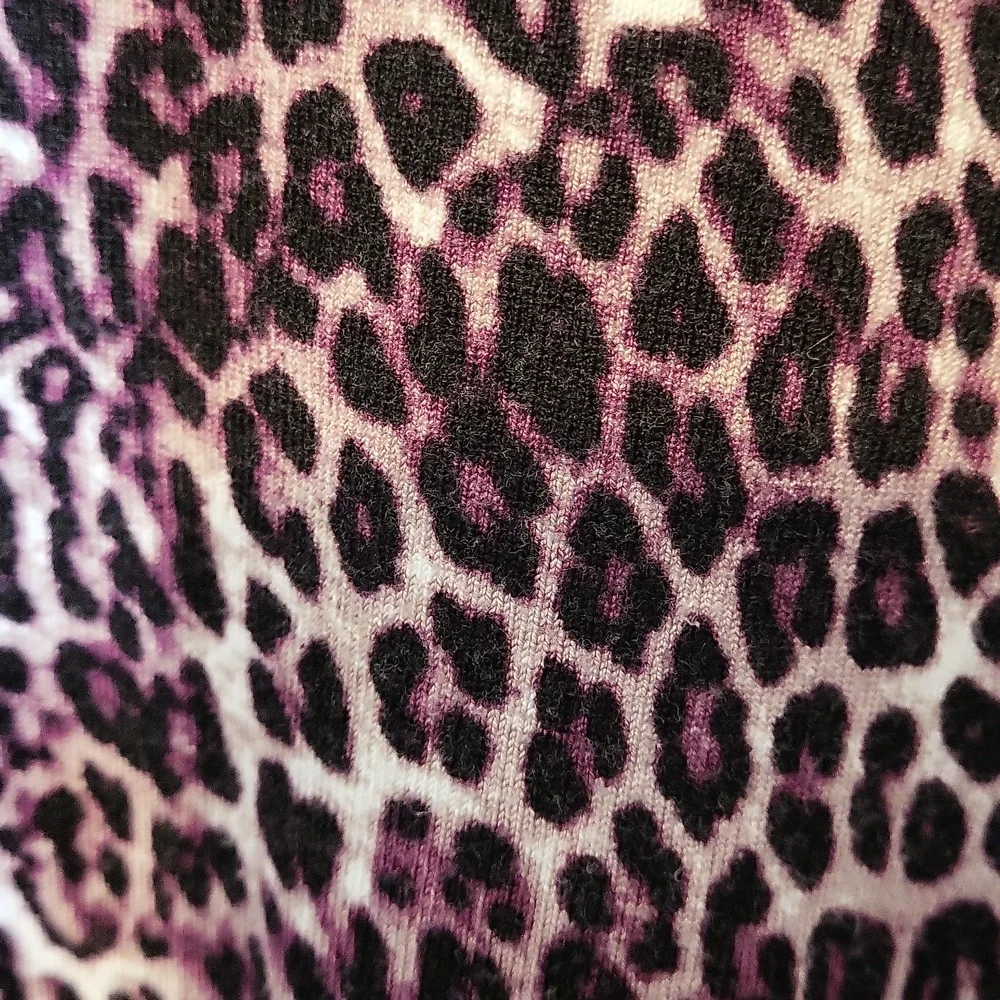 Roz & Ali v-neck purple and white leopard print sweater 3X - Picture 2 of 6